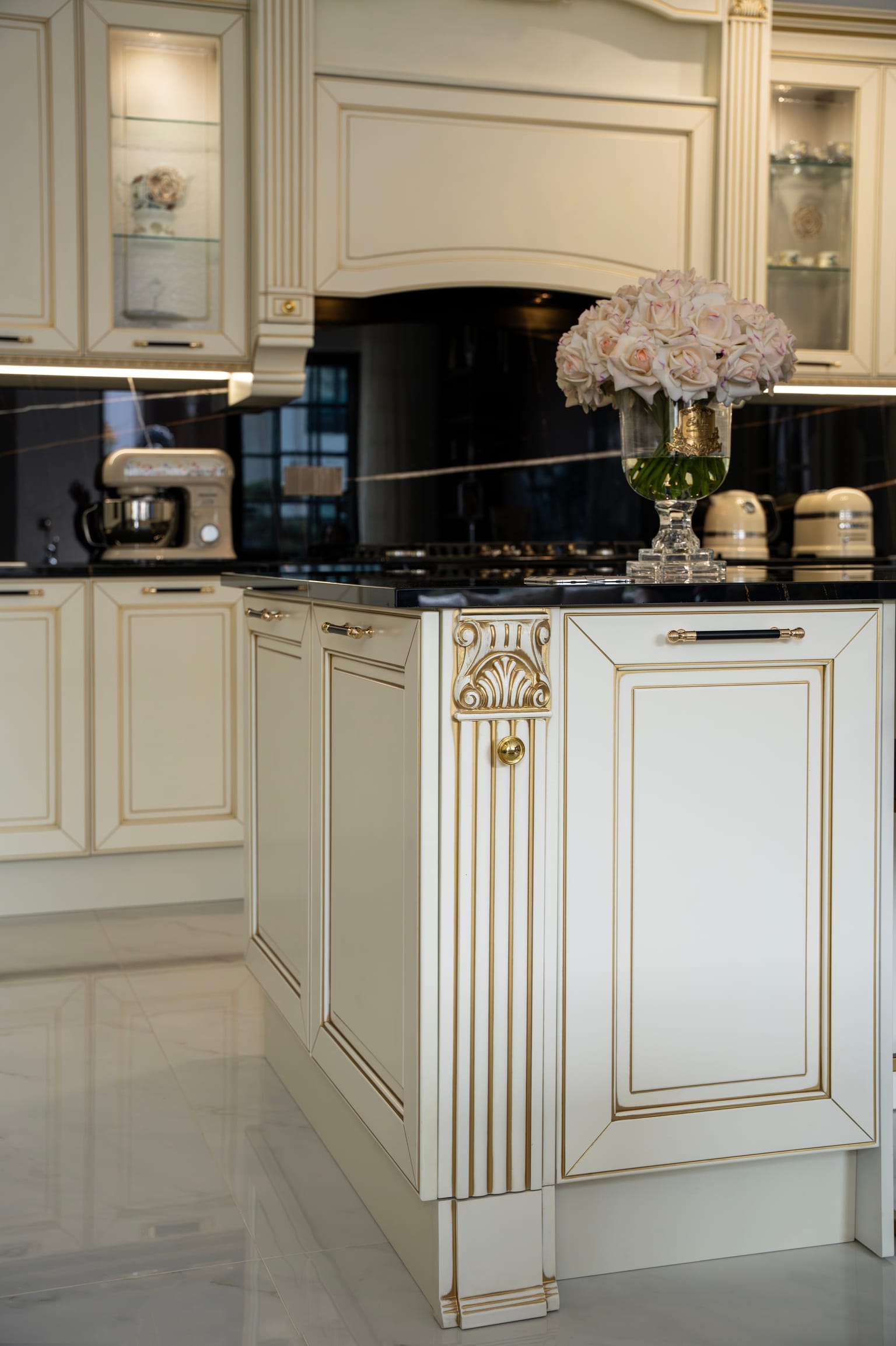 project image for Classic White And Gold Kitchen